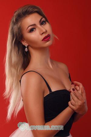 176465 - Anna Age: 28 - Russia