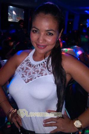 176819 - Laura Age: 39 - Colombia