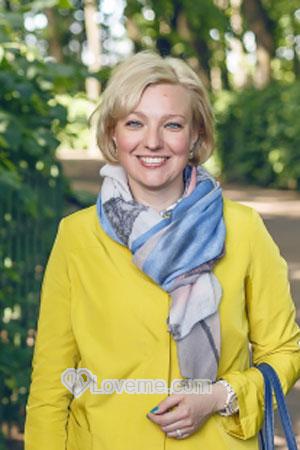 179290 - Ksenia Age: 43 - Russia
