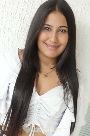 192545 - Alexandra Age: 25 - Colombia