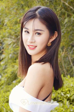 199591 - Lulu Age: 25 - China