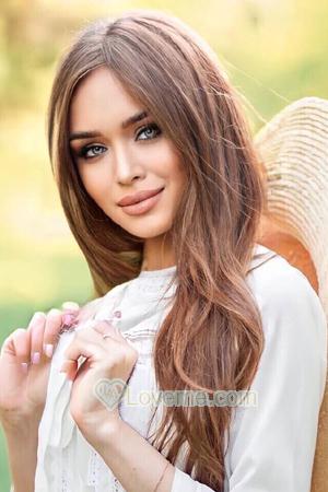 202095 - Daria Age: 19 - Russia