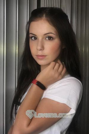 203496 - Diana Age: 22 - Ukraine