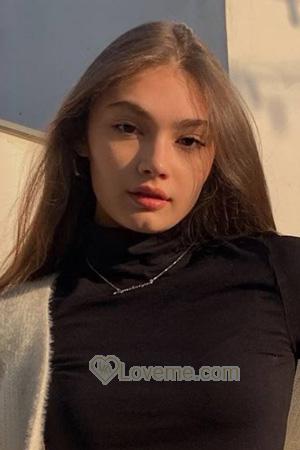 205821 - Ekaterina Age: 20 - Russia
