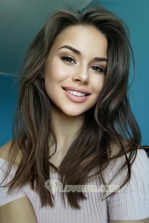 206658 - Elena Age: 18 - Ukraine