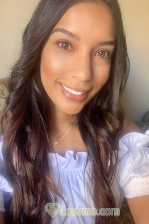 206685 - Laura Age: 29 - Colombia