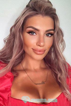 207453 - Eleonora Age: 26 - Russia