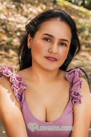 207749 - Alejandra Age: 35 - Colombia