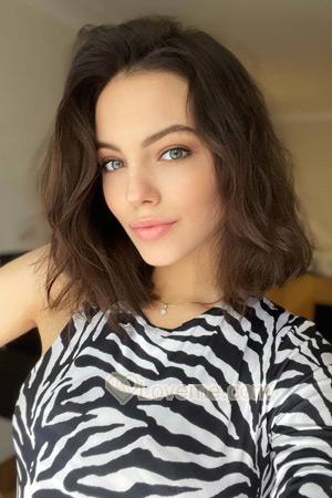 211445 - Diana Age: 20 - Ukraine