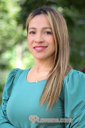218134 - Laura Age: 33 - Colombia