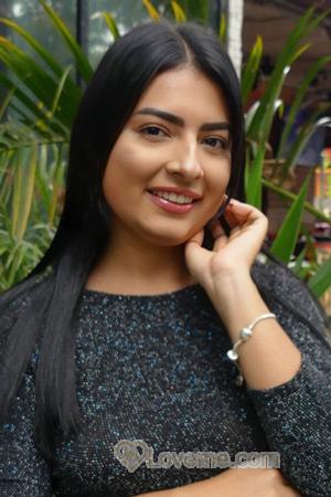 219479 - Laura Age: 25 - Colombia