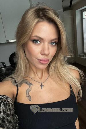 221004 - Sonya Age: 22 - Estonia