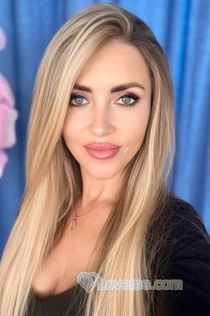 225271 - Valentina Age: 41 - Ukraine