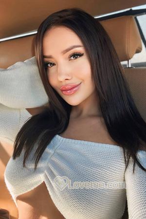 225413 - Anastasiia Age: 28 - Ukraine