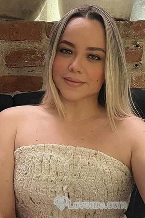 226413 - Iseth Age: 39 - Colombia