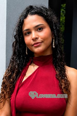 227693 - Laura Age: 19 - Colombia