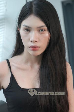 228157 - Thien Huong Age: 21 - Vietnam