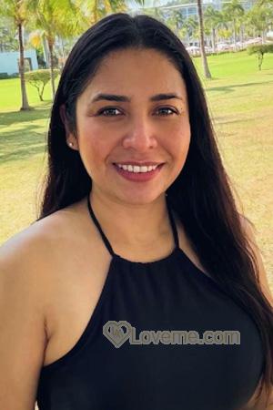228301 - Melissa Age: 39 - Costa Rica