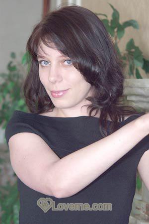 64398 - Larisa Age: 34 - Ukraine