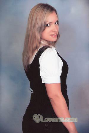 98220 - Lindsay Age: 29 - Costa Rica