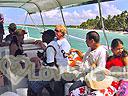cartagena-women-boat-1104-15